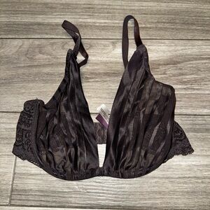 ADORE  ME VARIOUS BRAS ALL SIZE 32DD 
Asking $40 for all or  $15 each